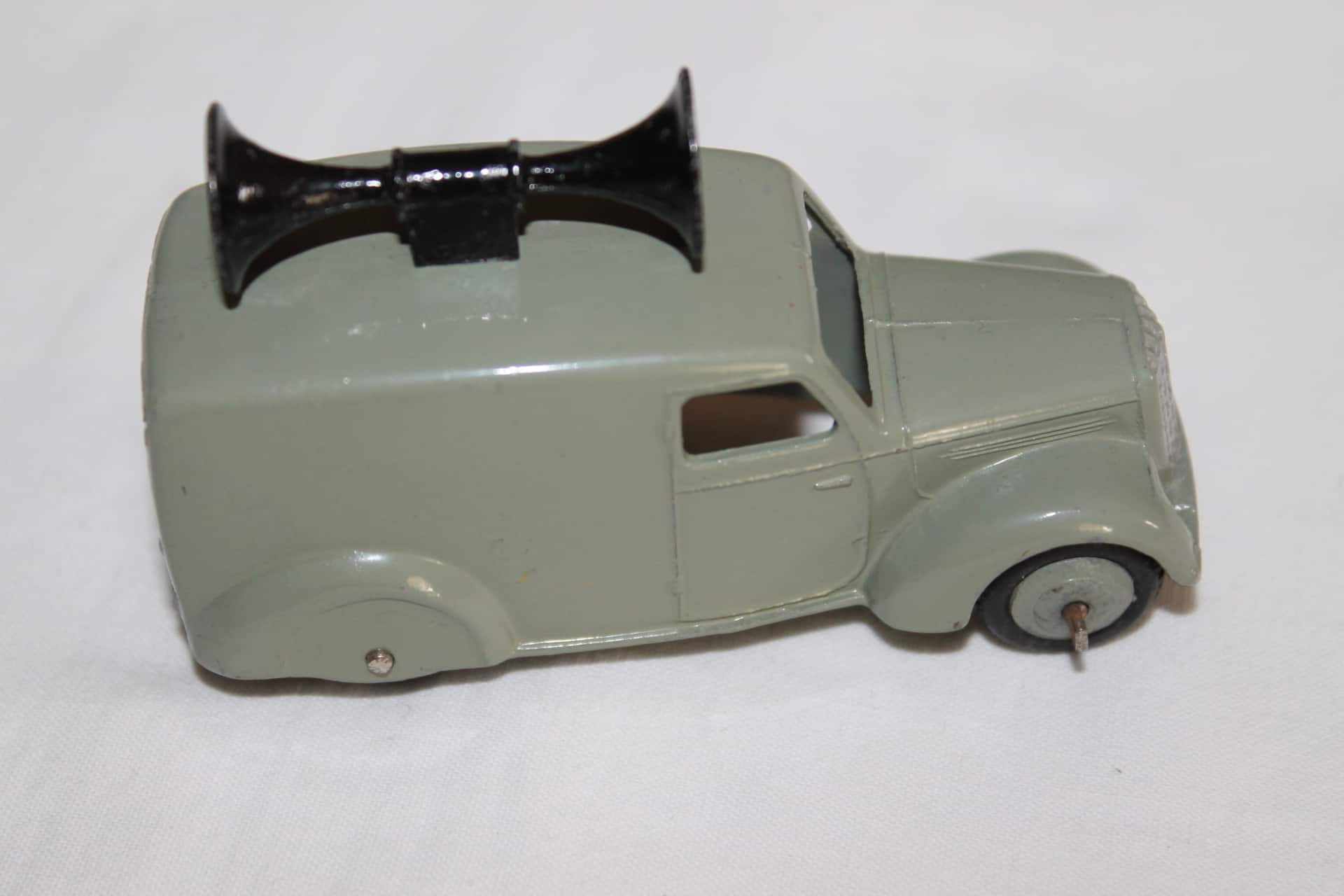 Dinky Toys 034C Loudspeaker Van Diecast