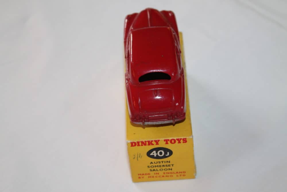 Dinky Toys 161/40J Austin Somerset-back