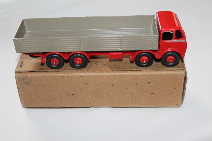 Dinky Toys 501 1st Cab Foden 8 Wheel Wagon-side