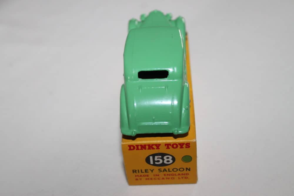 Dinky Toys 158 Riley Saloon-back