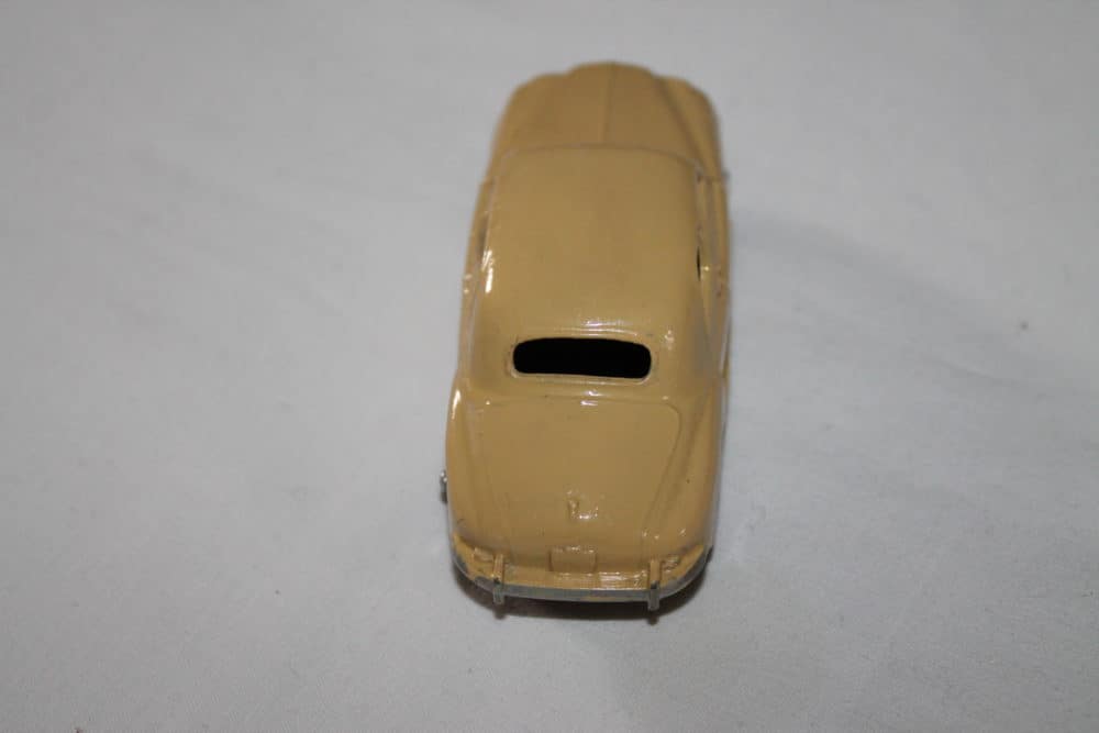 Dinky Toys 140B/156 Rover 75 Saloon-back