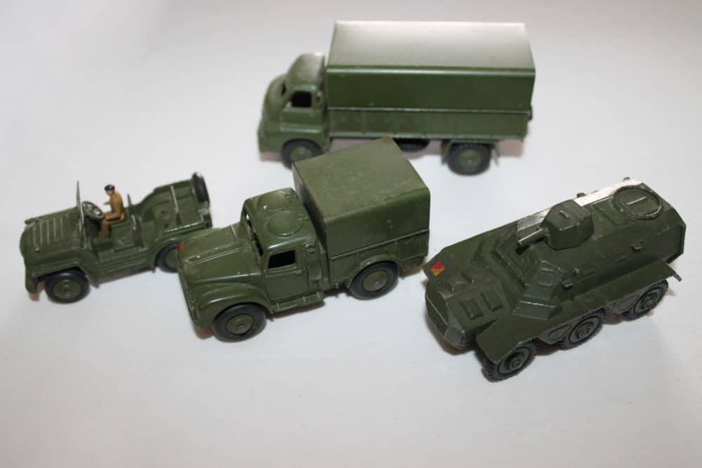 Dinky Toys 699 4 Vehicle Military Gift Set-leftside