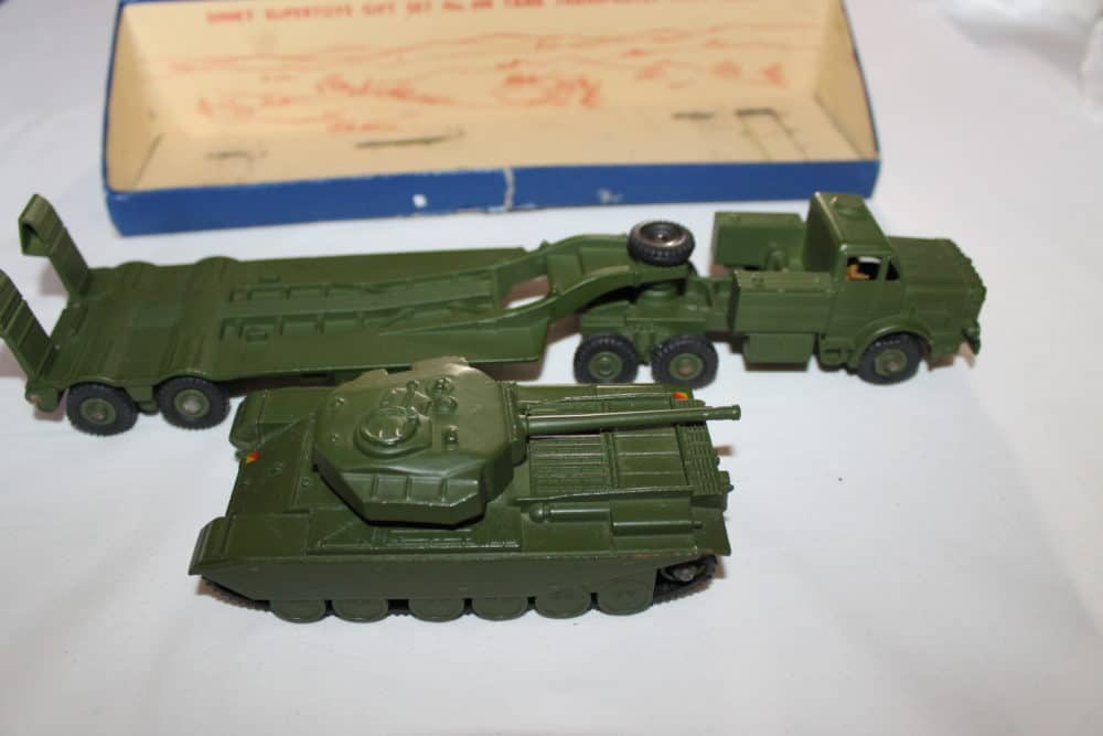Dinky Toys 698 Tank Transporter with Tank Gift Set-rightside