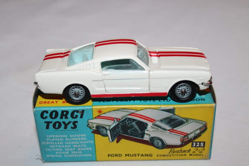 Corgi Toys 325 Ford Mustang Fastback 2+2 Competition model-rightside