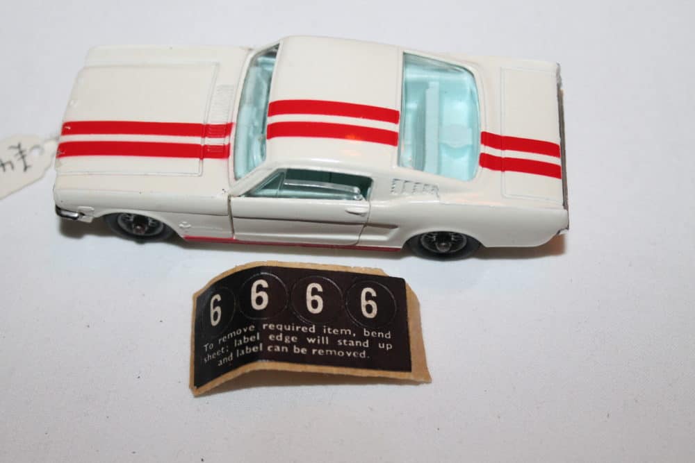 Corgi Toys 325 Ford Mustang Fastback 2+2 Competition model