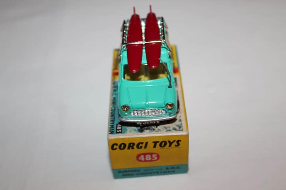 Corgi Toys 485 Austin Mini Countryman 'Surfing'-front