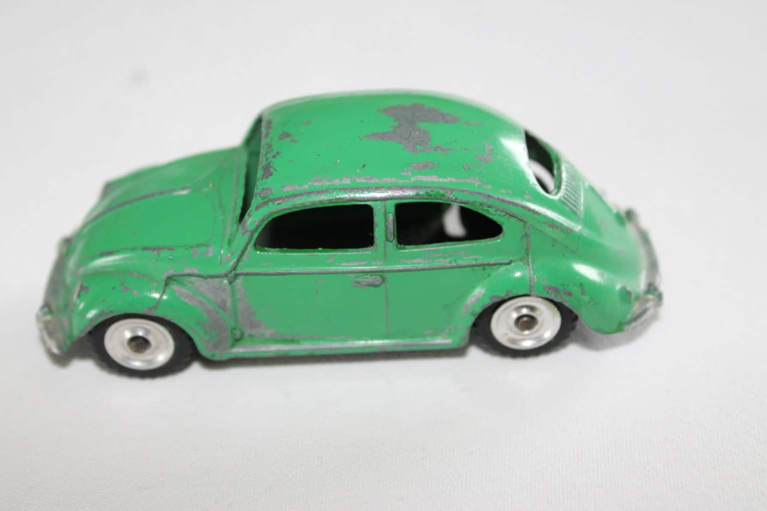 Dinky Toys 181 VW Beetle South African model Diecast