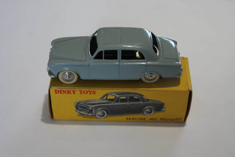 French Dinky Toys 024B Berline 403 Peugeot