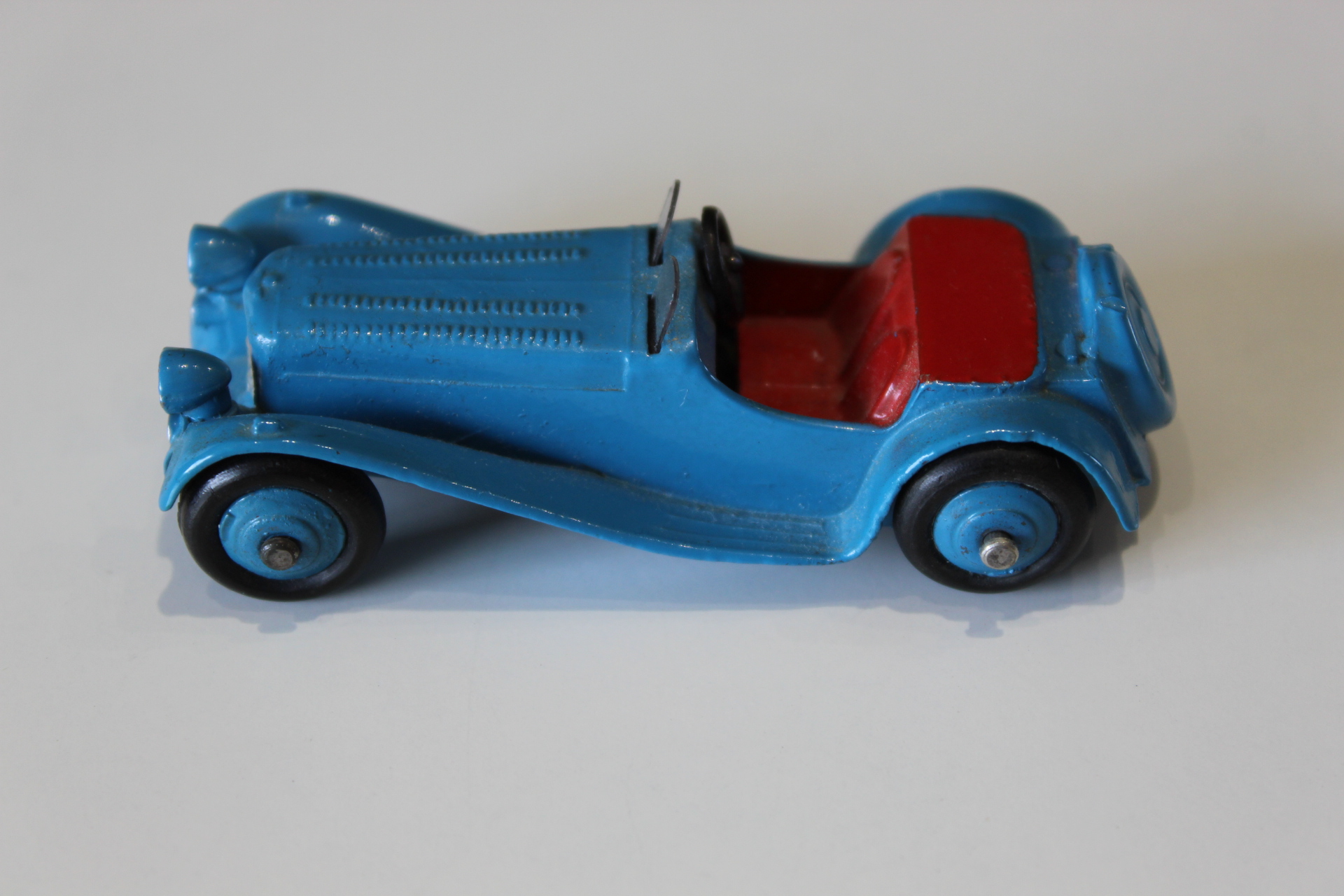 jaguar ss dinky toys 38f