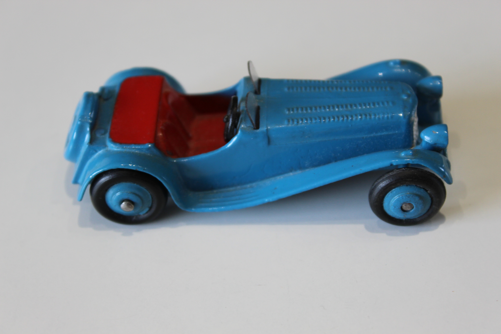 jaguar ss dinky toys 38f side