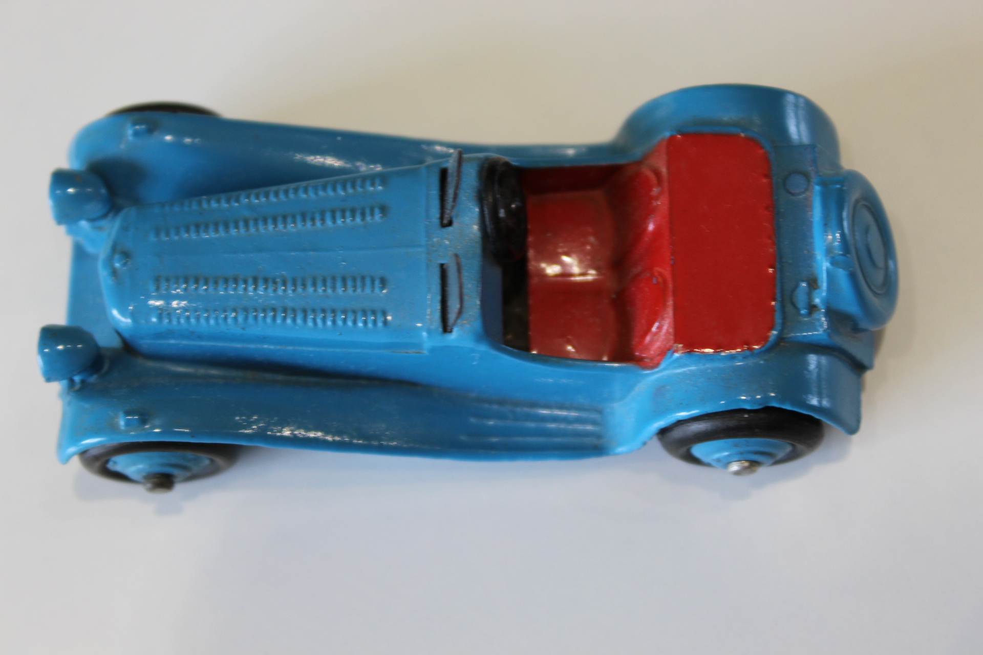 jaguar ss dinky toys 38f top