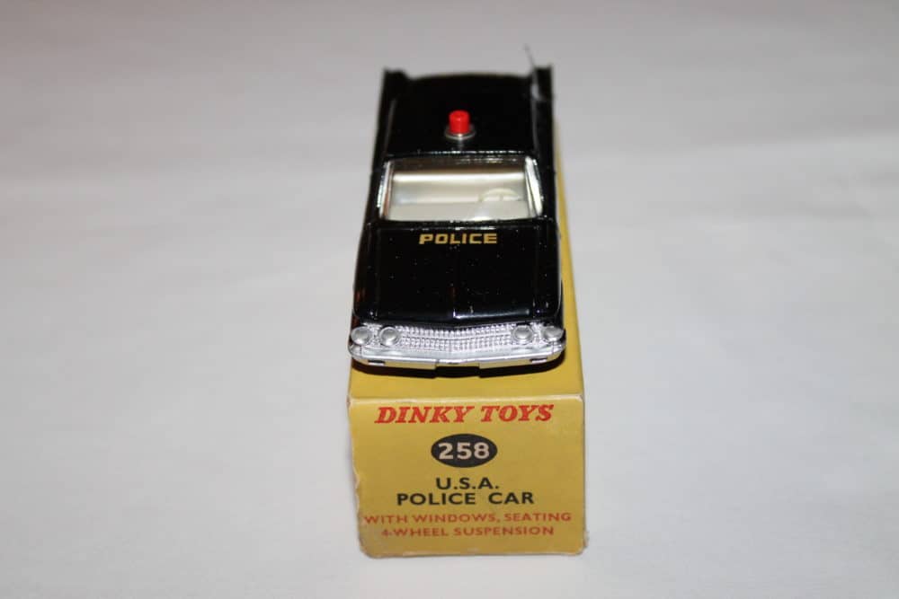 Dinky Toys 258 Ford Fairlane U.S.A. Police Car-front