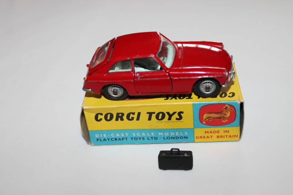 Corgi Toys 327 MGB G.T. -side