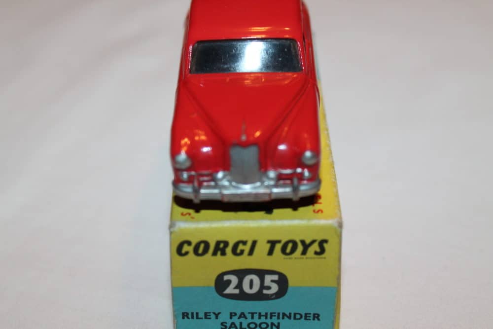 Corgi Toys 205 Riley Pathfinder-front