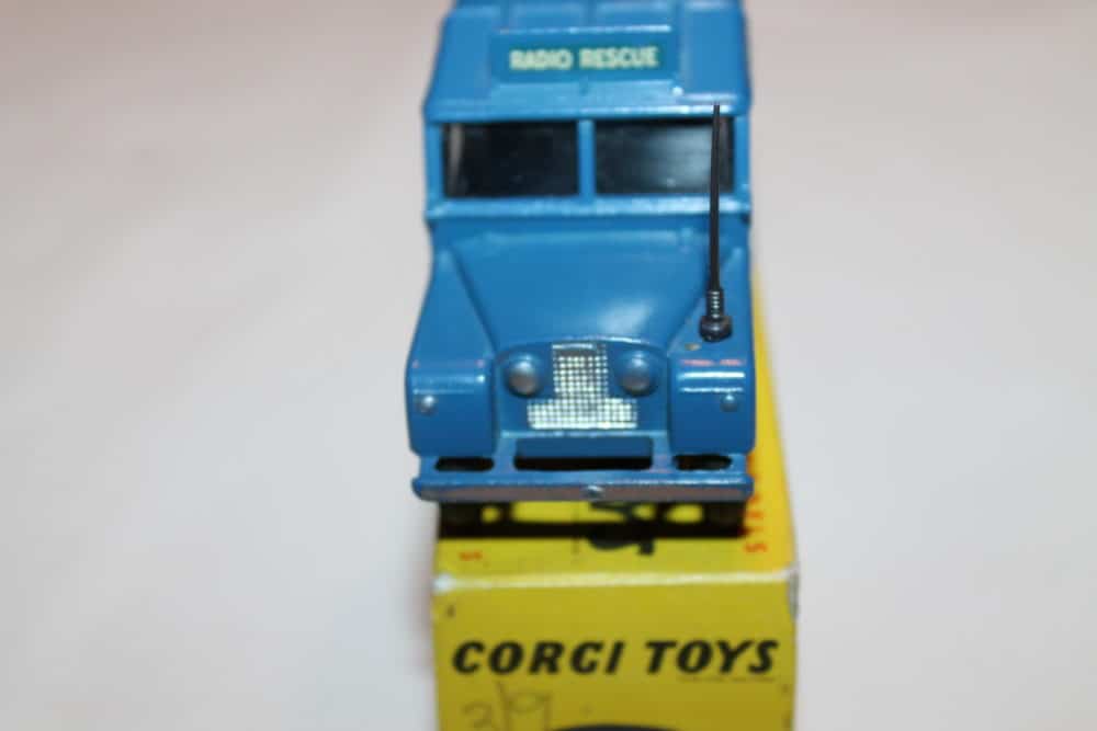 Corgi Toys 416 R.A.C. Radio Rescue Land Rover-front