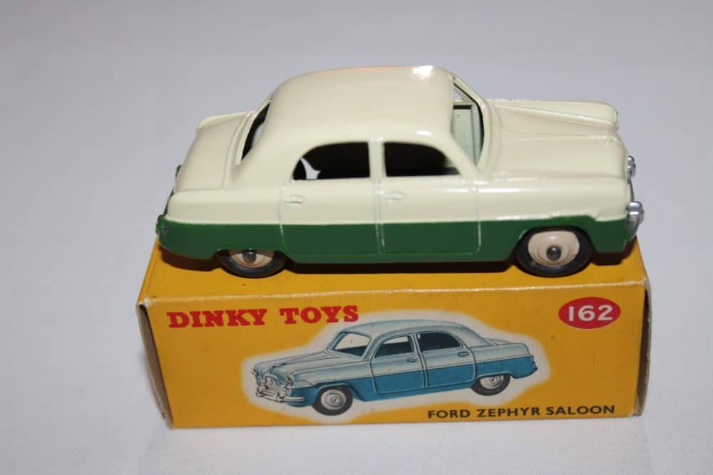Dinky Toys 162 Ford Zephyr Green & Cream-side