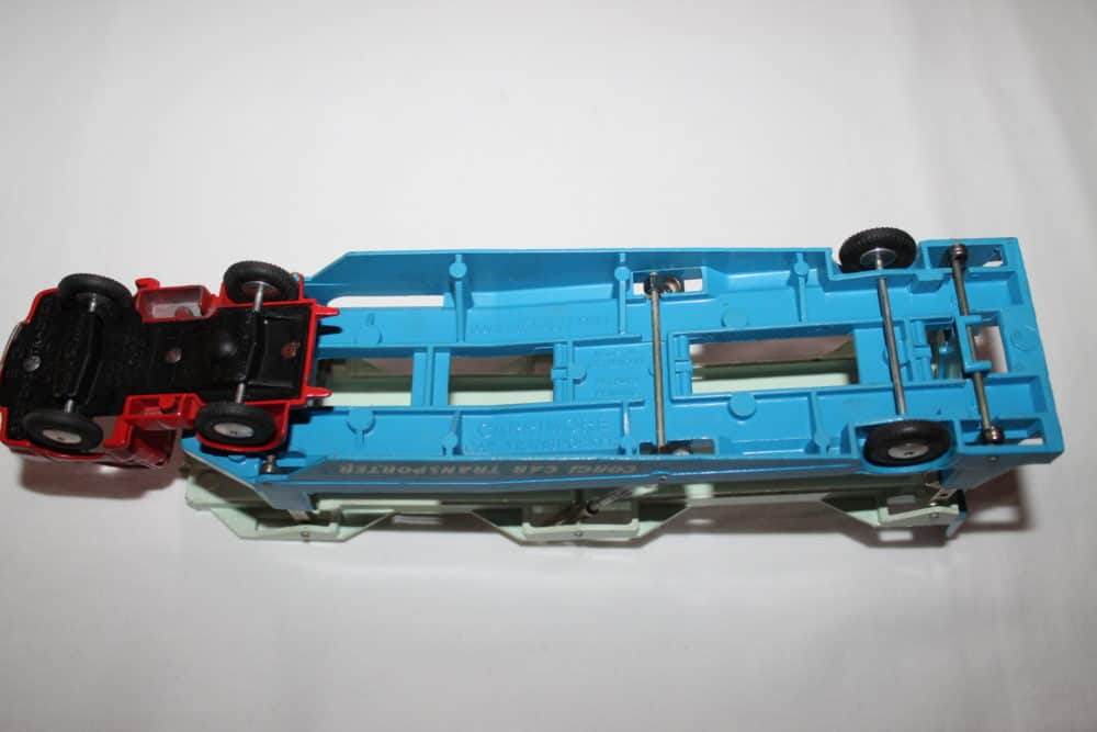 Corgi Toys 1101 Bedford Car Transporter-base
