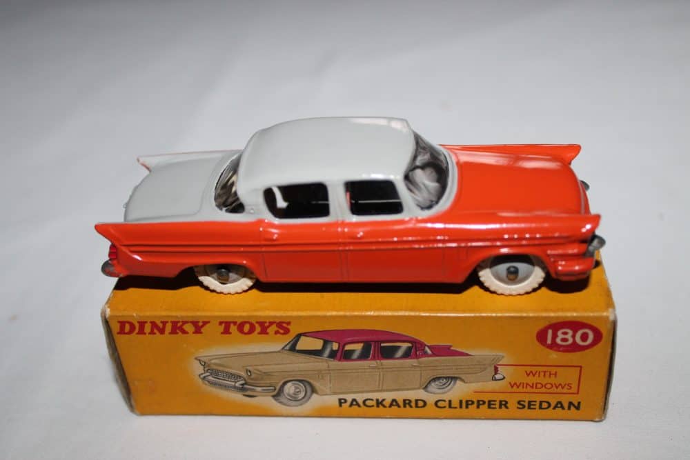 Dinky Toys 180 Packard Clipper-side