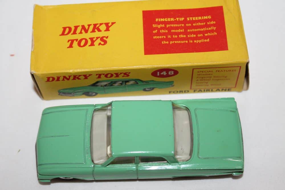 Dinky Toys 148 Ford Fairlane-top