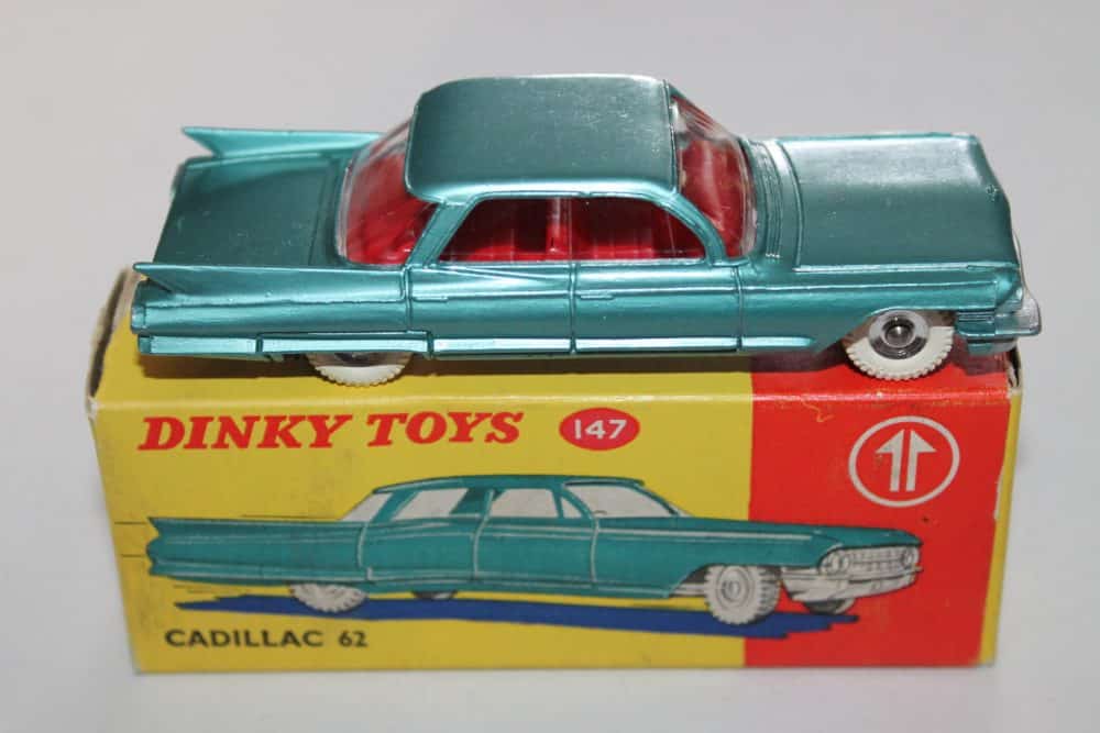 Dinky Toys 147 Cadillac 62-side