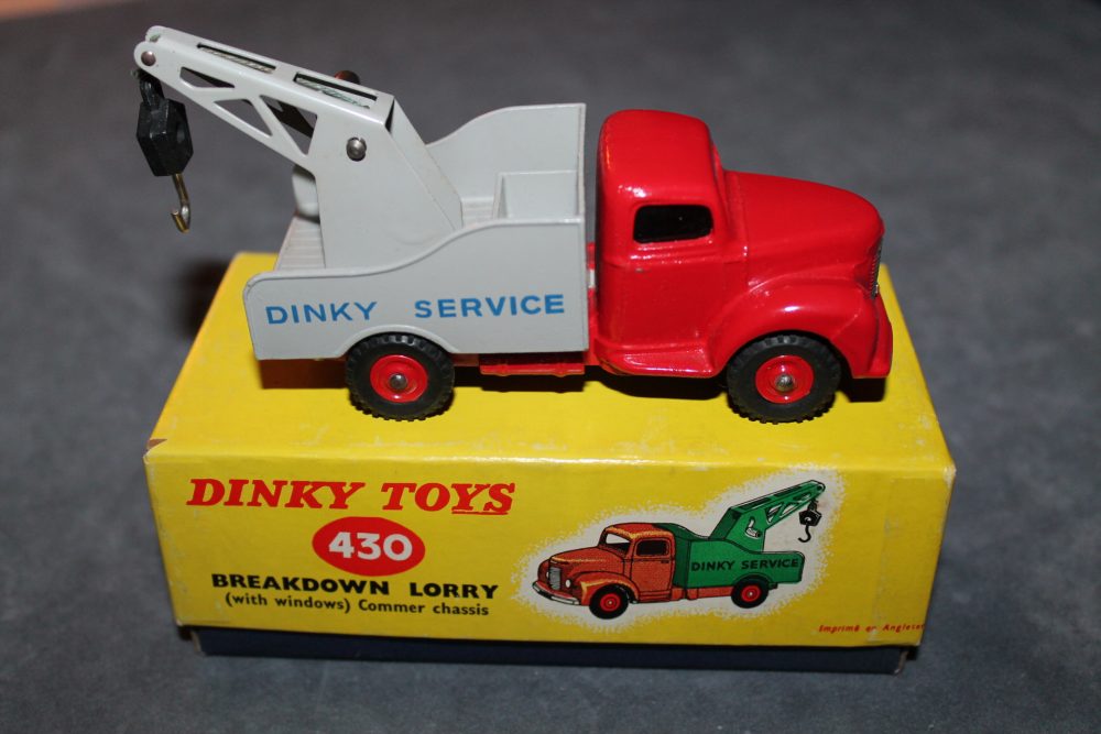 commer breakdown truck dinky toys 430 side