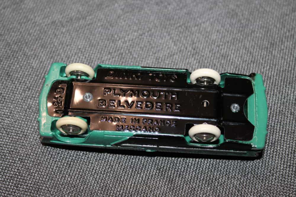 plymouth-belvedere-green-and-black-co0nvex-wheels-french-dinky-24d-base