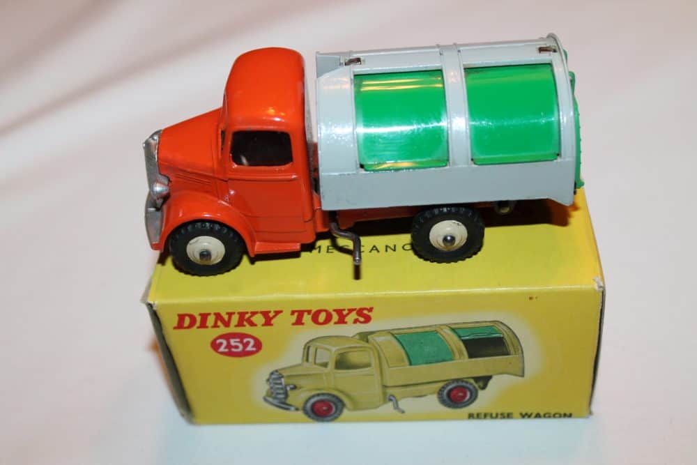Dinky Toys 252 Refuse Wagon