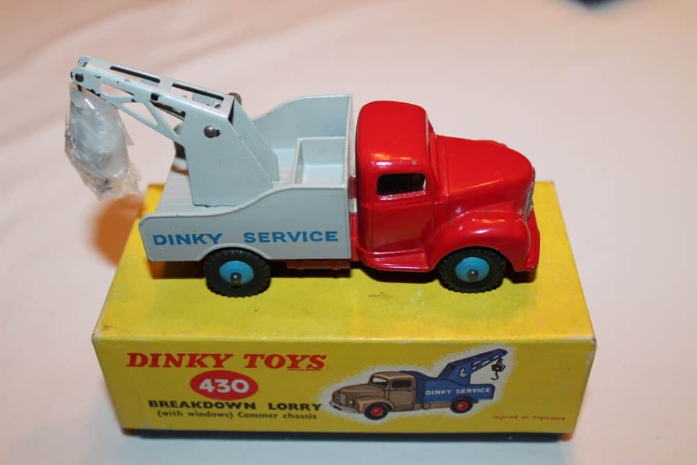 Dinky Toys 430 Breakdown Lorry-side