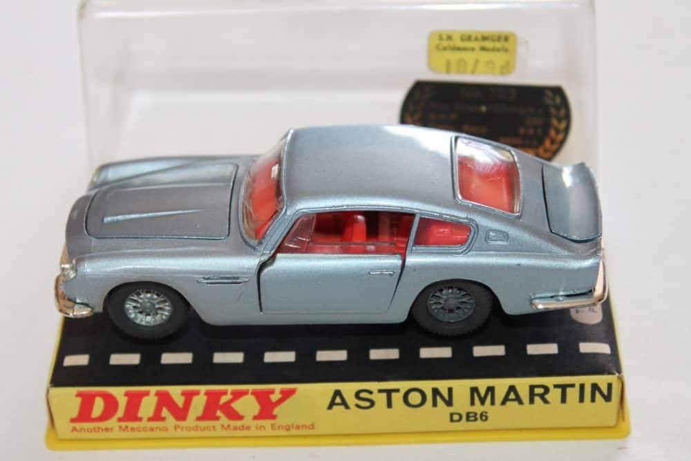 Dinky Toys 153 Aston Martin DB6