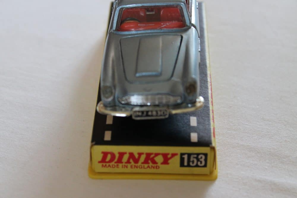 Dinky Toys 153 Aston Martin DB6-front