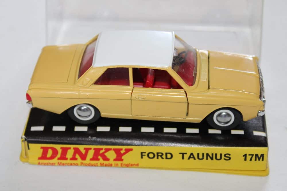 Dinky Toys 154 Ford Taunus 17M-side