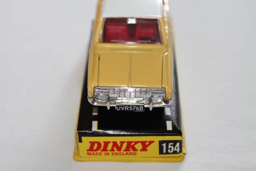 Dinky Toys 154 Ford Taunus 17M-front