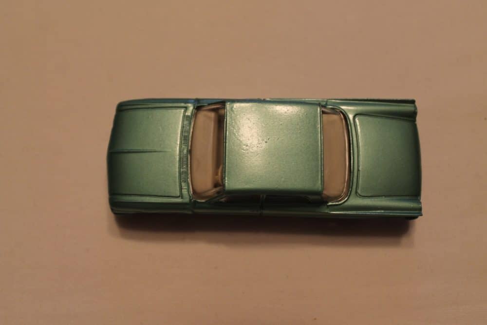 Dinky Toys 148 Ford Fairlane. Silver-Green-top