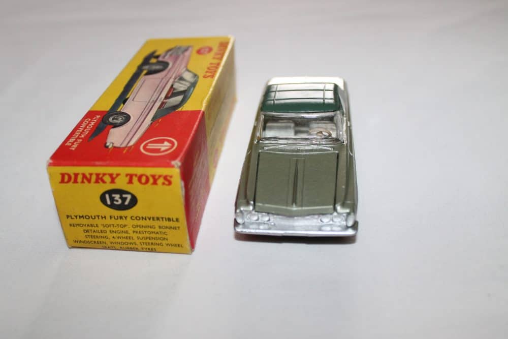 Dinky Toys 137 Plymouth Fury Convertible-front