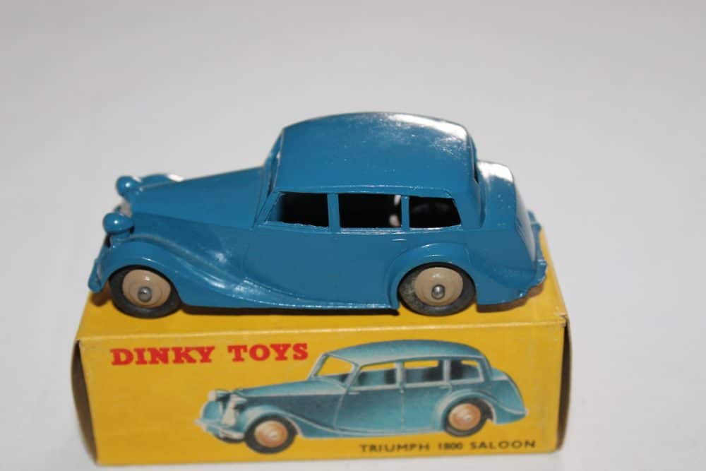 Dinky Toys 040B/151 Triumph 1800