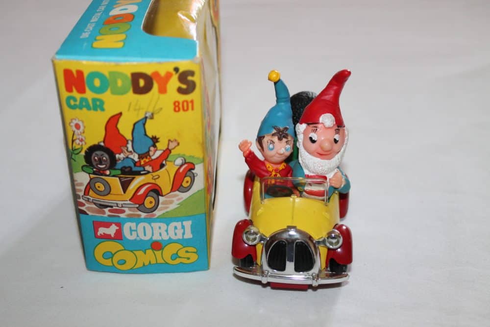 Corgi Toys 801 Noddy's Car and friends-front