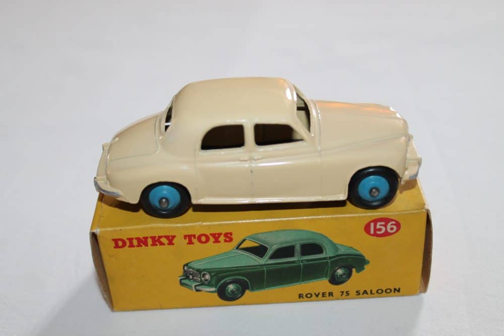 Dinky Toys 156 Cream Rover 75-side