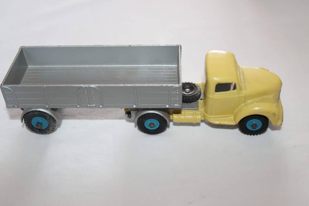 Dinky Toys 424 Commer Articulated Lorry-rightside