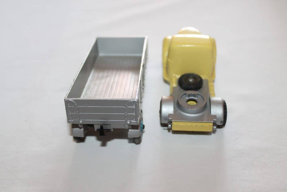 Dinky Toys 424 Commer Articulated Lorry-back