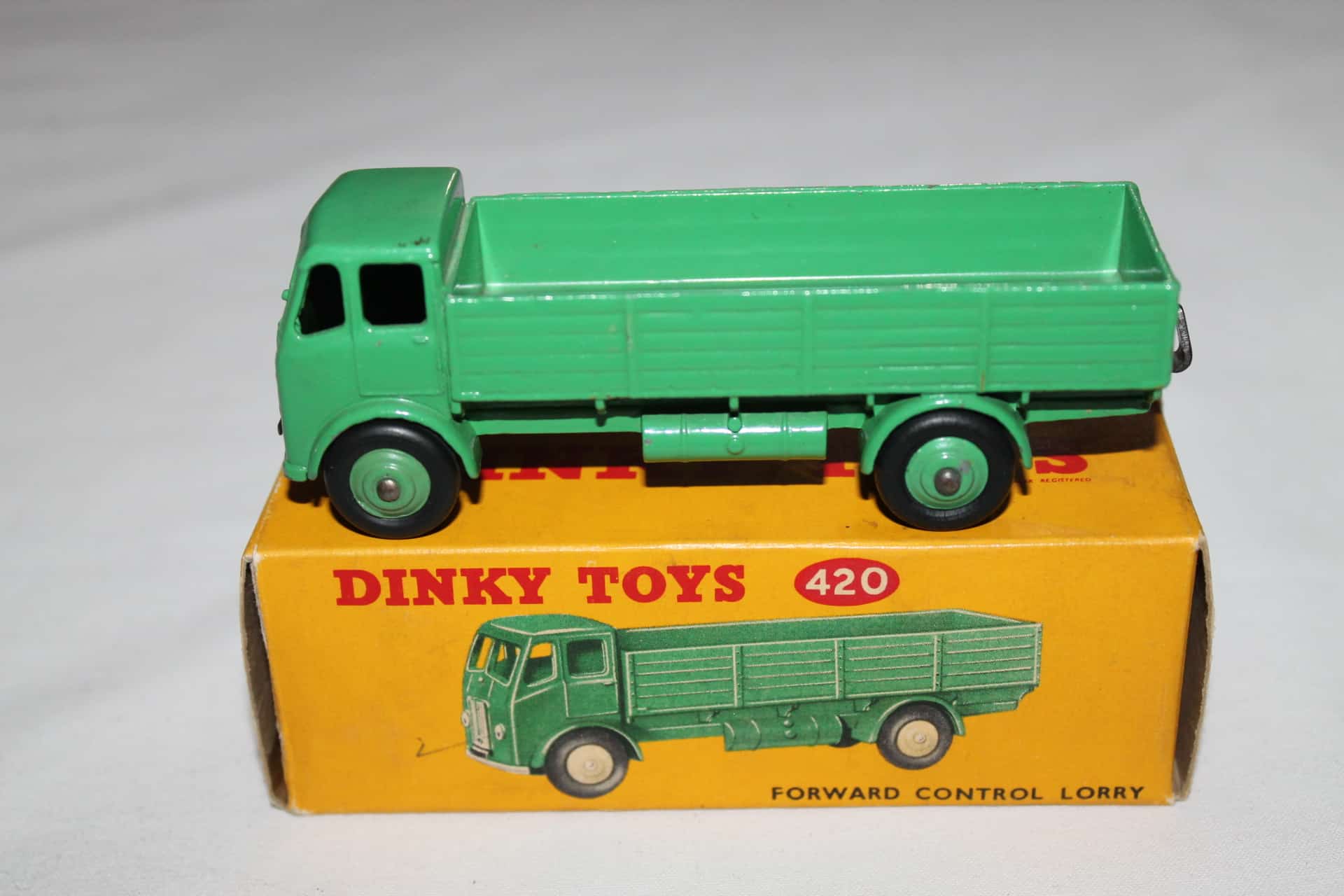 Dinky Toys 420 Forward Control Lorry - Diecast