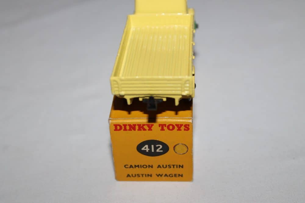 Dinky Toys 412 Austin Wagon-back