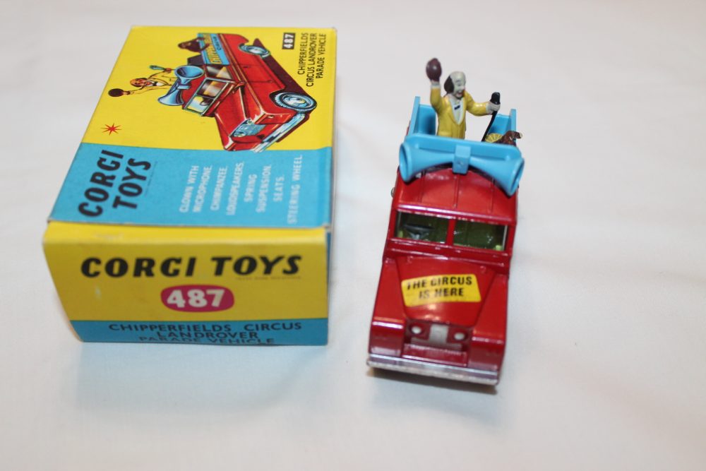 chipperfields land rover parade vehicle corgi toys 487 front