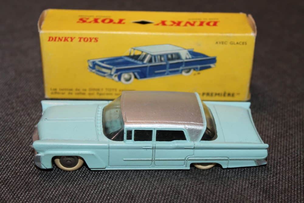 lincoln-premiere-pale-blue-and-silver-roof-convex-wheels-french-dinky-532