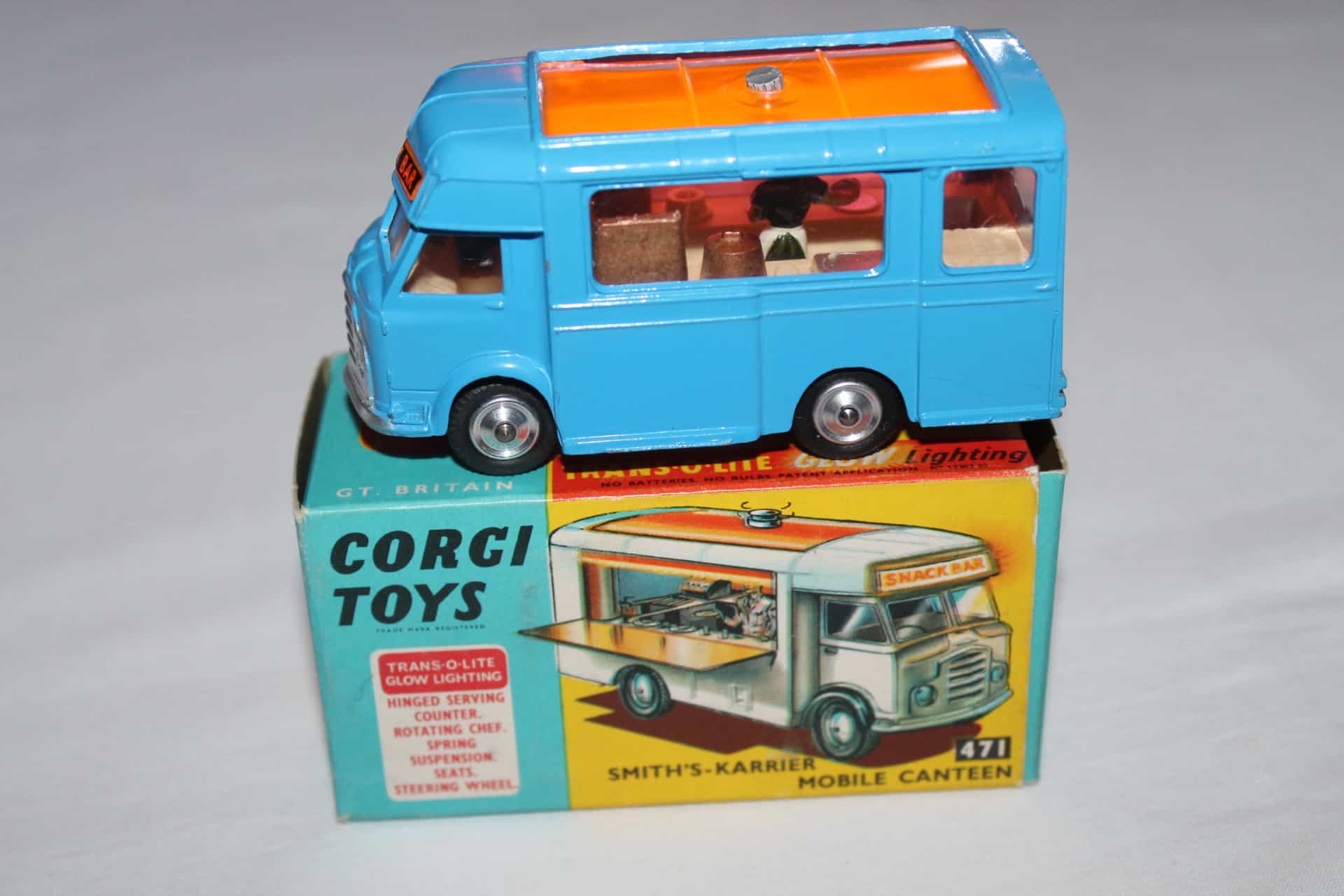 corgi smiths karrier van