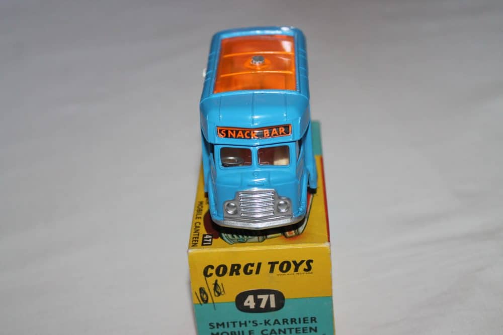 Corgi Toys 471 Smith's Karrier Mobile Canteen 'Joe's Diner'-front