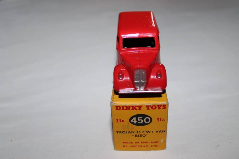 Dinky Toys 031A/450 Trojan 'ESSO' Van-front