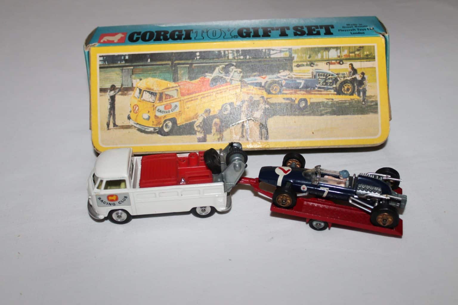 Toys Gift Set 6 Volkswagen Truck with Trailer & CooperMaserati F