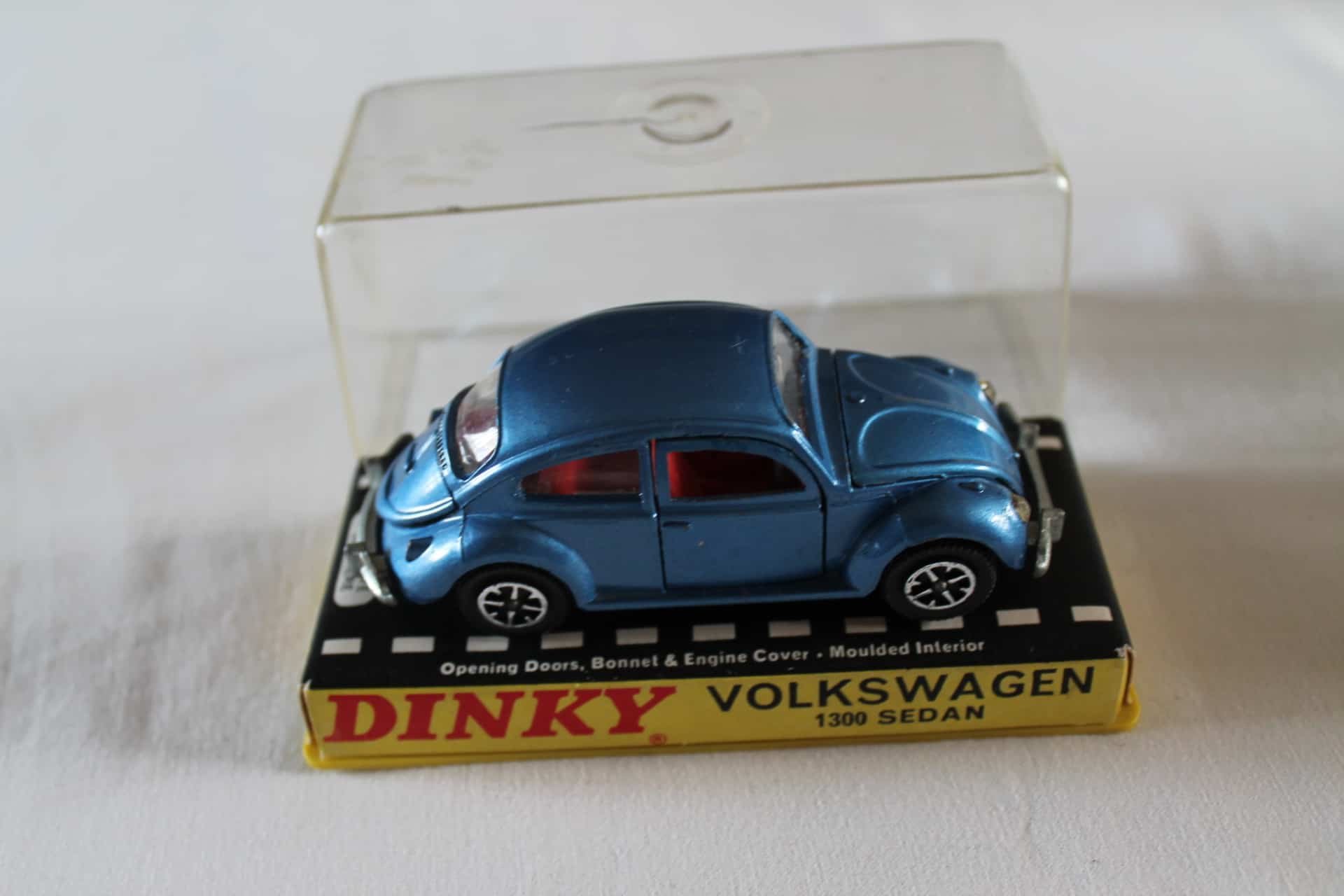 Dinky Toys 129 Volkswagen 1300 Beetle Diecast