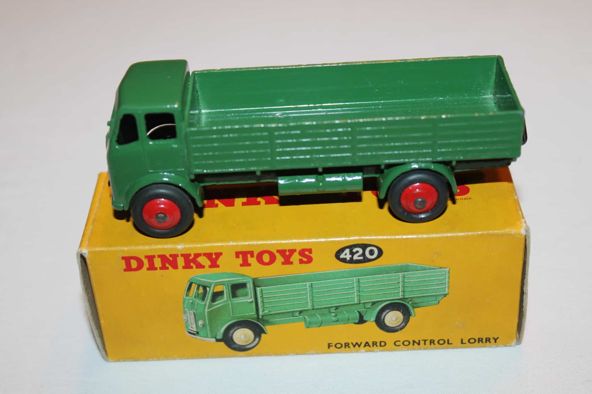 Dinky Toys 420 Forward Control Lorry - Diecast