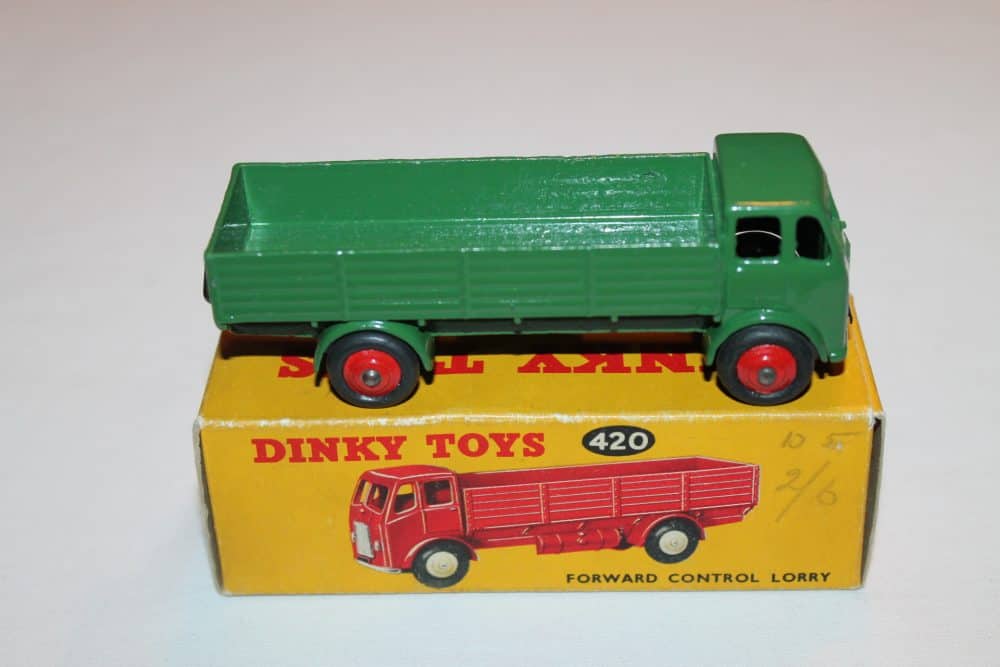 Dinky Toys 420 Forward Control Lorry-side
